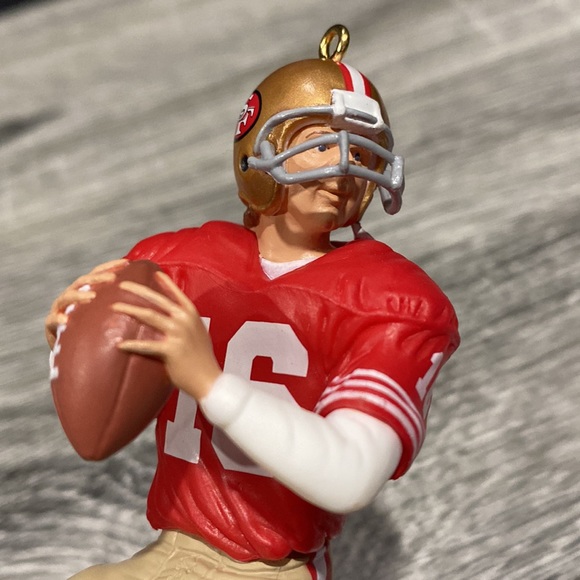 Hallmark | Football Legends: Joe Montana (1995) - Vintage Keepsake Ornament - Picture 9 of 13